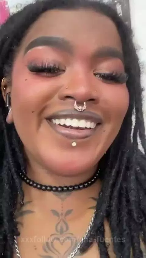 Come see me play with a lot of oil in my body 😏🔥😉 by ana-fuentes