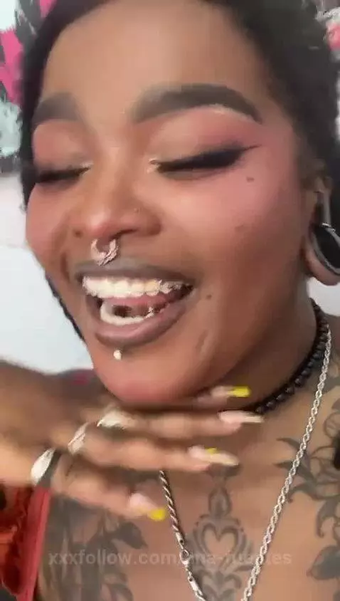 Do u like when i smile for u?? by ana-fuentes