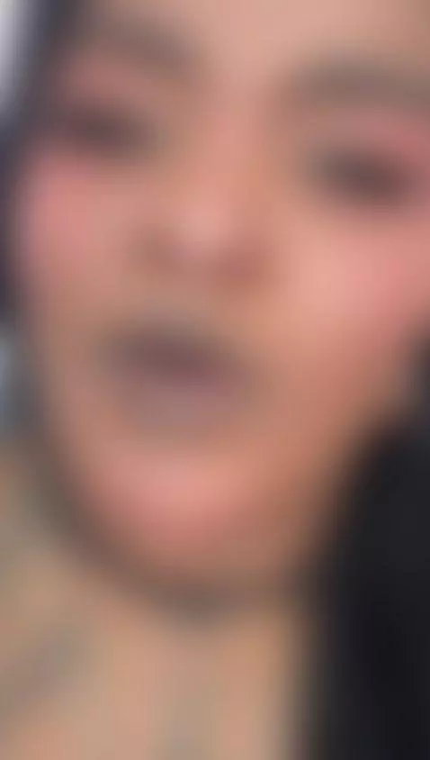 You like my faceeeee? by ana-fuentes