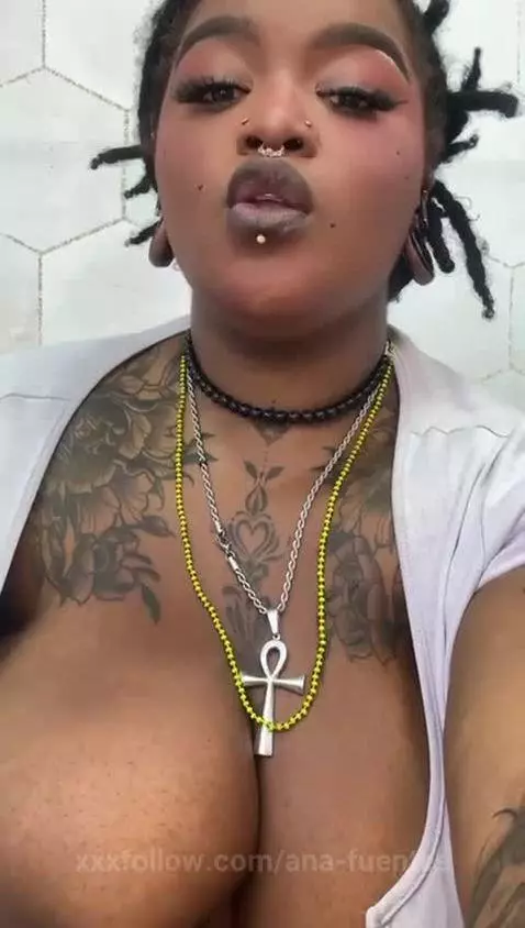 A beautiful sexy and flirty brunette😈🔥🥺 by ana-fuentes