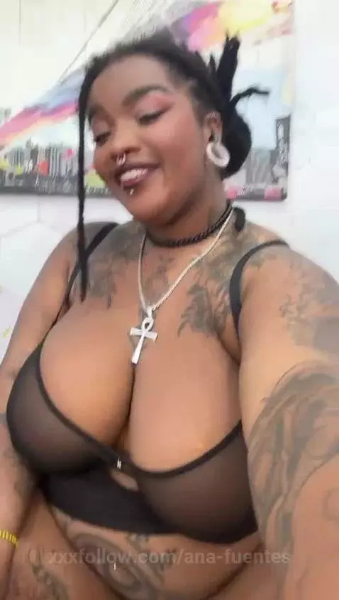 im sure you will love feel my lips.. you know🔥💥 by ana-fuentes