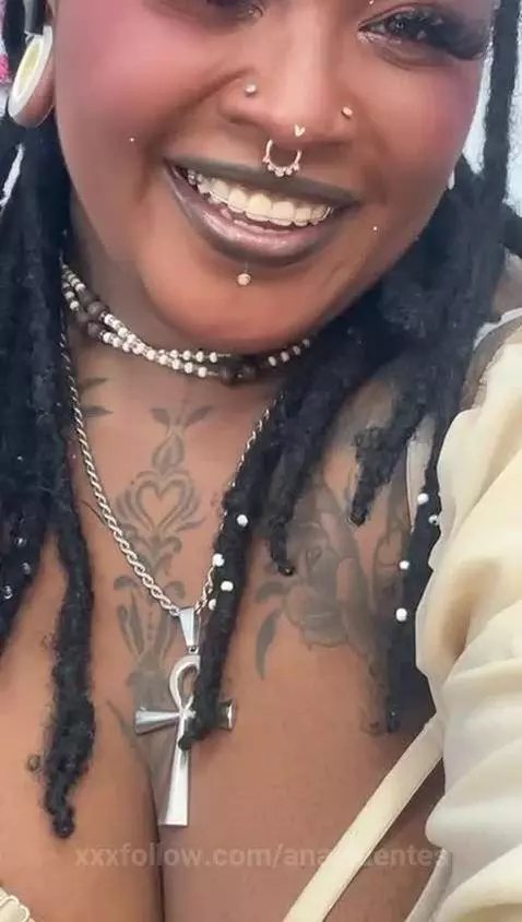 The most beautiful ebony is returned ... Don't take care to ... by ana-fuentes