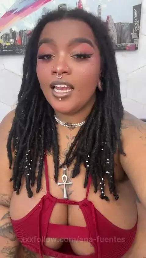 shhhh, hear me and come to see this beauty red 😚💥 by ana-fuentes