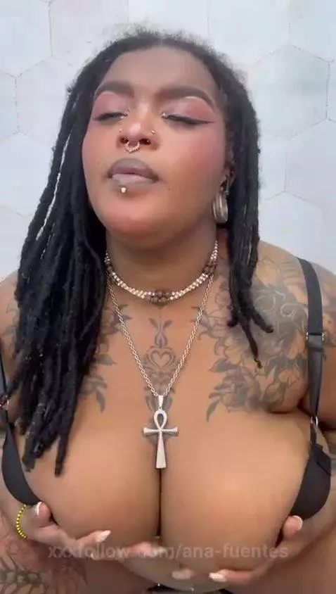 I woke up so horny that my tits ask to be fucked and filled ... by ana-fuentes