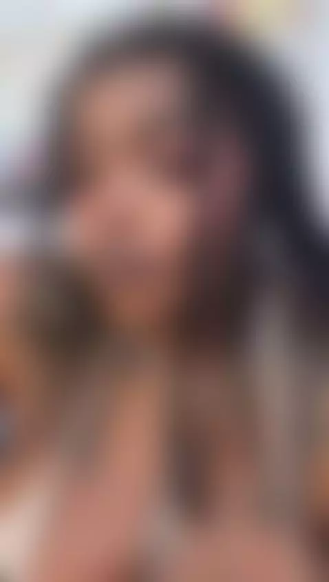 Perfect nails 💅
Tattoos that tell stories 🖤
Breasts that ste... by ana-fuentes