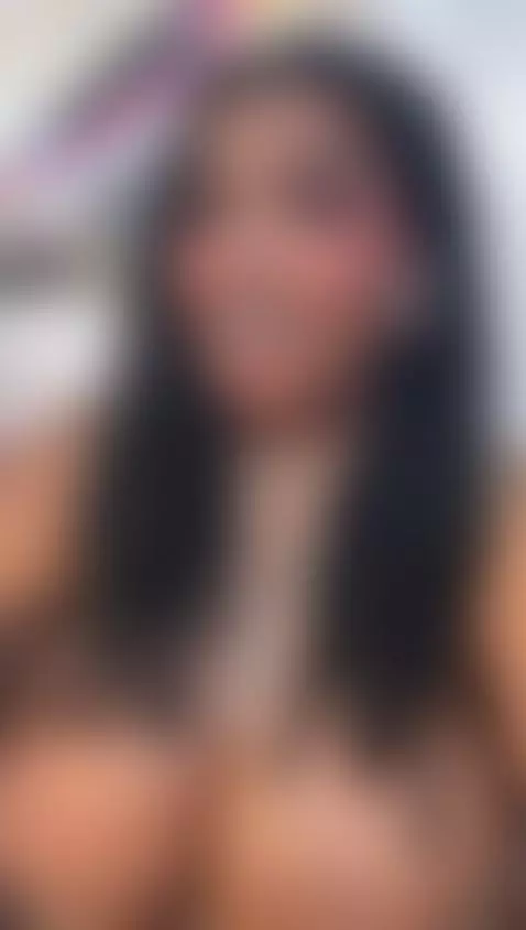 Hello guys, today I want you to enjoy my voluptuous and sexy... by ana-fuentes