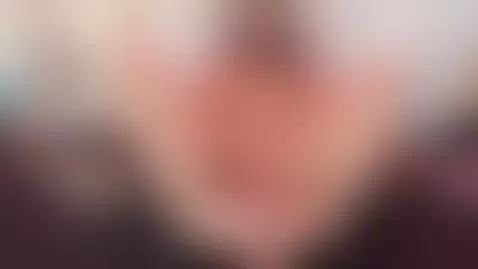 quiero masturbar tu polla con mis hermosos pies y que te ven... by ivannabellini01