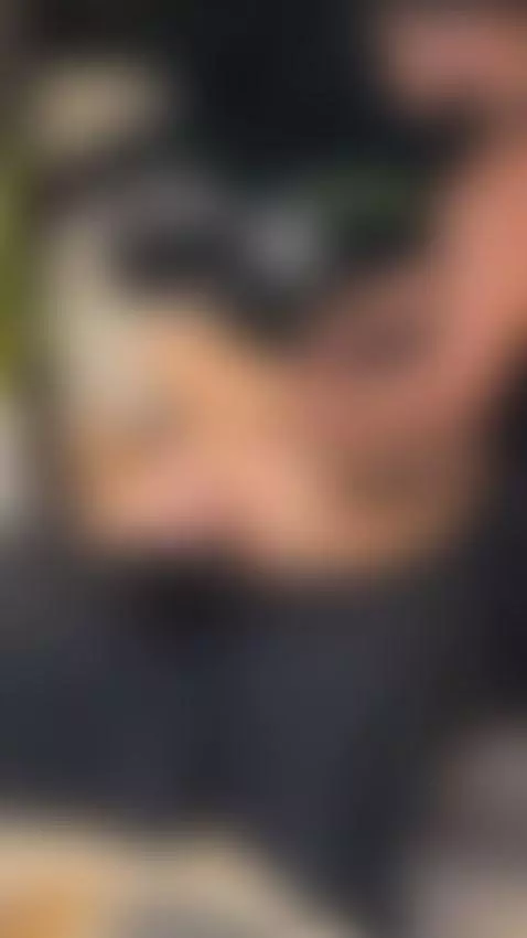 I don't know in which moment the massage turned into this by lissgrey69