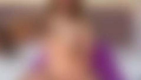 run your hands all over my tiny body by ryliieehuntter