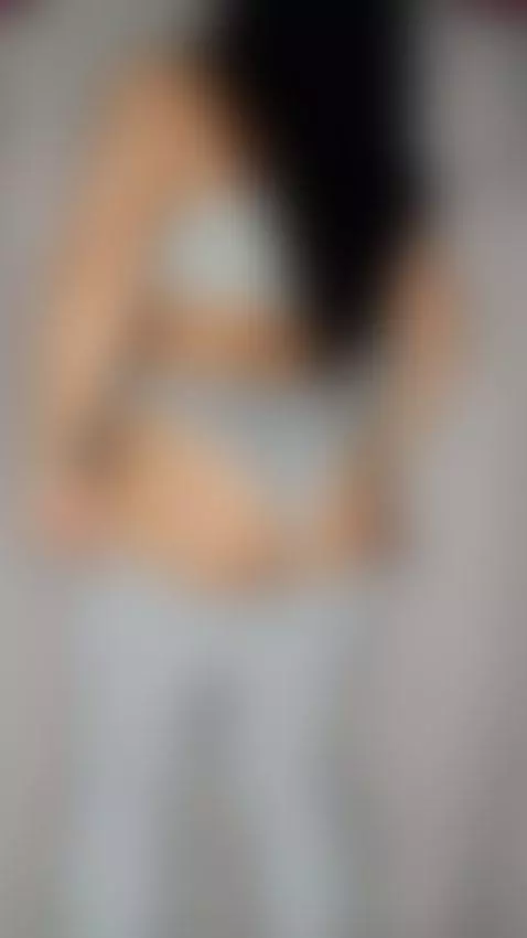 A sweaty booty after the gym, I bet you want to smell it. by andyugld