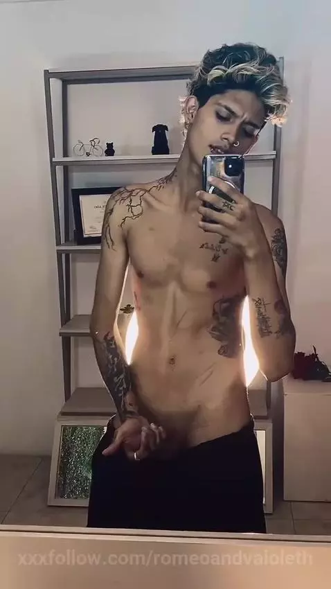 🔥 The most daring tattoo by romeoandvaioleth