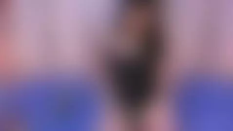 My pussy wants to squirt in your face 🍑💦🔥. by parismorelli