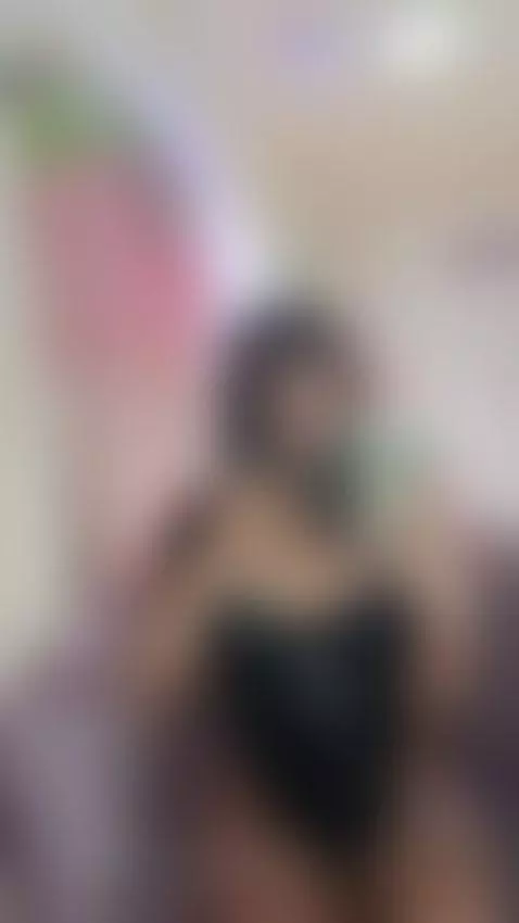 I'm a sensual and kinky girl eager to fuck and make me squir... by parismorelli