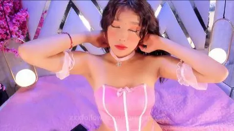 My wet and hot desire is having your delicious cock inside m... by parismorelli