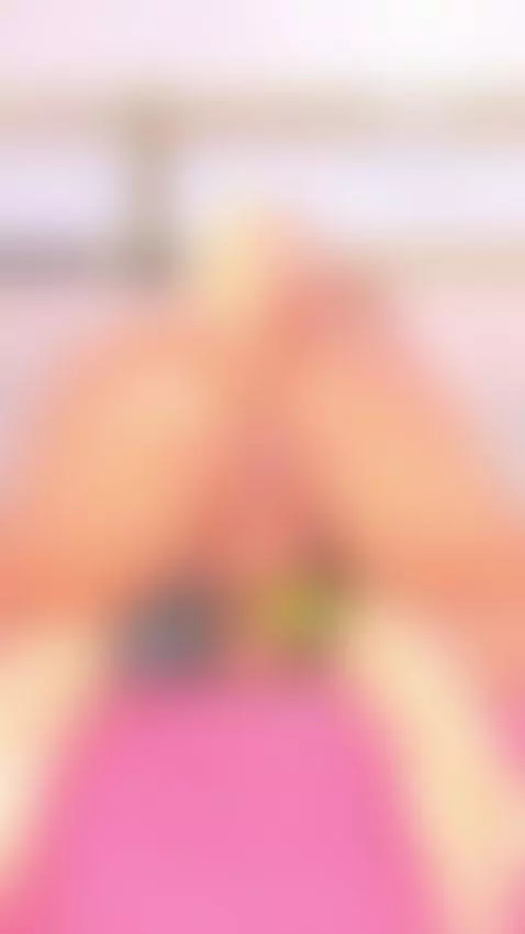 Tell me what causes you to fuck my ass in this pose😈 by victoriaamillers1