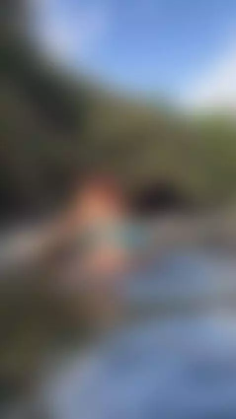 Very wet 💦💦 by violetalarsson