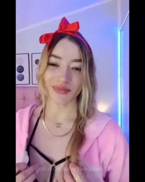 😇➡️😈 Empiezo como una chica dulce, pero termino de rodillas,... by zoe-jones13