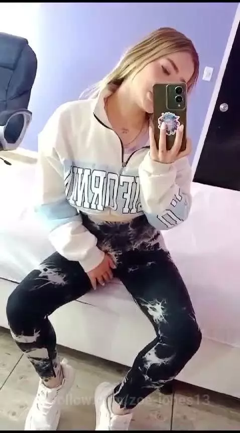 oh babe i'm so hot today! by zoe-jones13