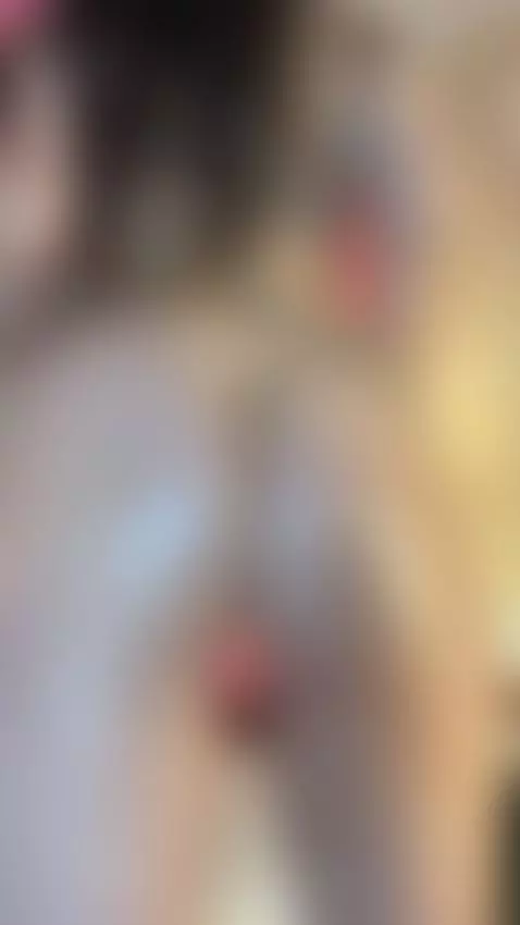 💦 My ass glistening in oil... do you want to slide with me t... by tiffanysuarezmh