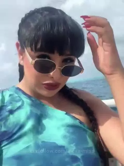 The sun warms me, but not as much as you 🌞🔥 by alexa-miss