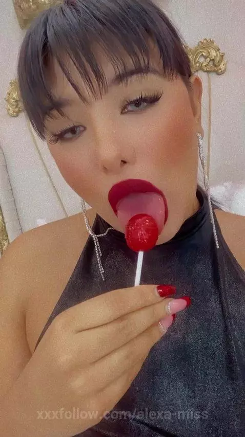 💋 Slow, sweet… and very provocative 🍓 by alexa-miss