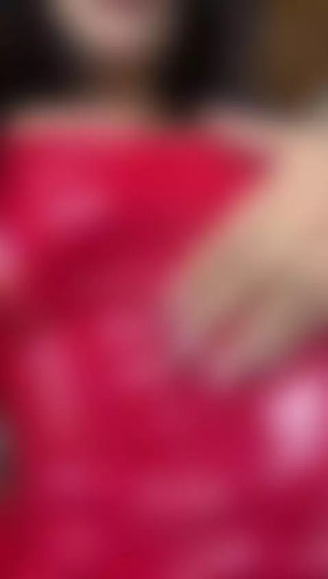 Ready to lose yourself in this red? 😈 by alexa-miss