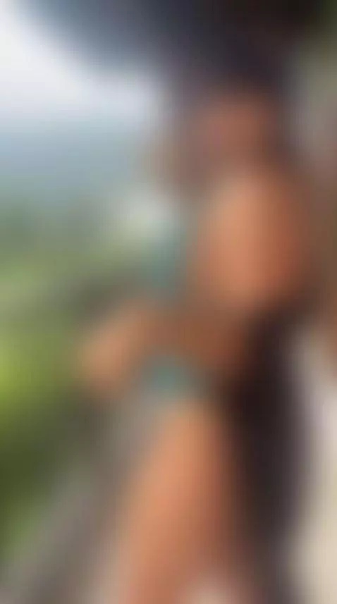 Touch me with your eyes, I'll do the rest😉 by alexa-miss