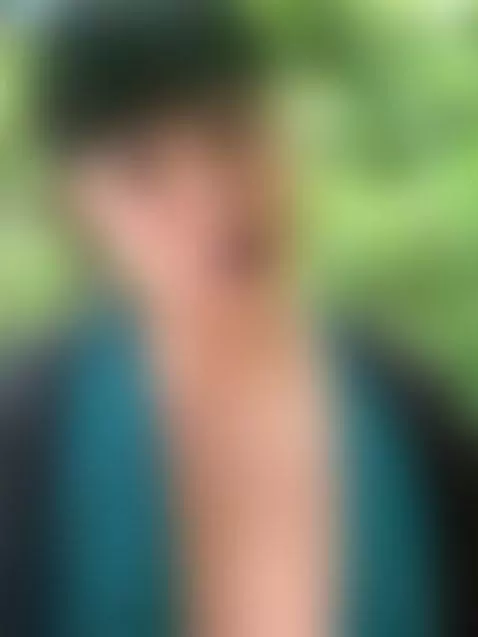 Enjoying the day... and that you enjoy looking at me👀😉 by alexa-miss