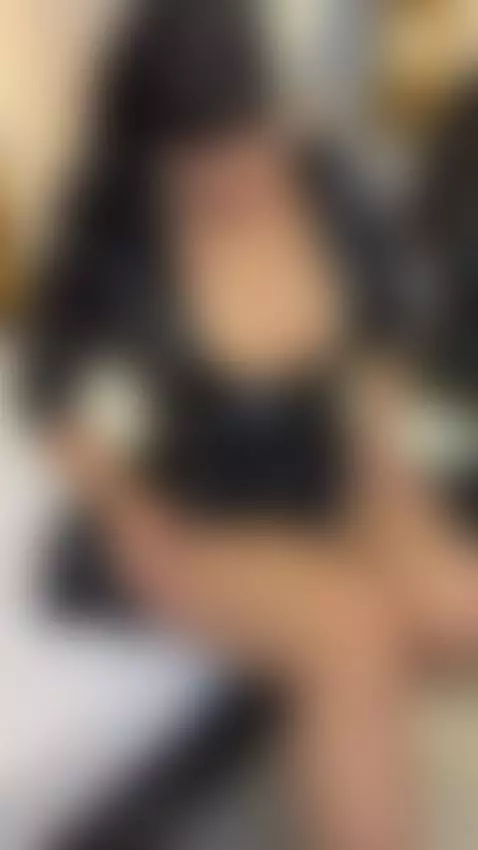 My hands know exactly when to stop (or not)😏 by alexa-miss