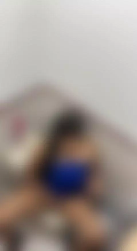 A public bathroom, a secret… and curious eyes😏 by alexa-miss