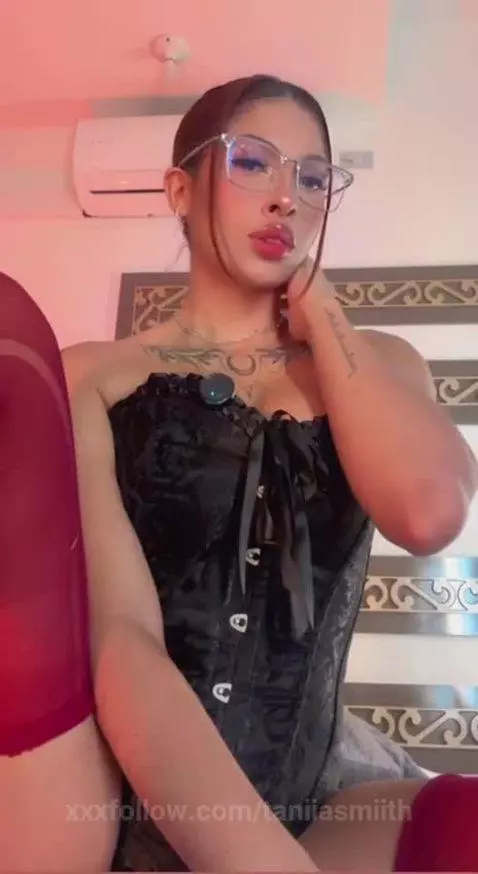 Honey, you arrived at the perfect moment... I'm already very... by taniiasmiith