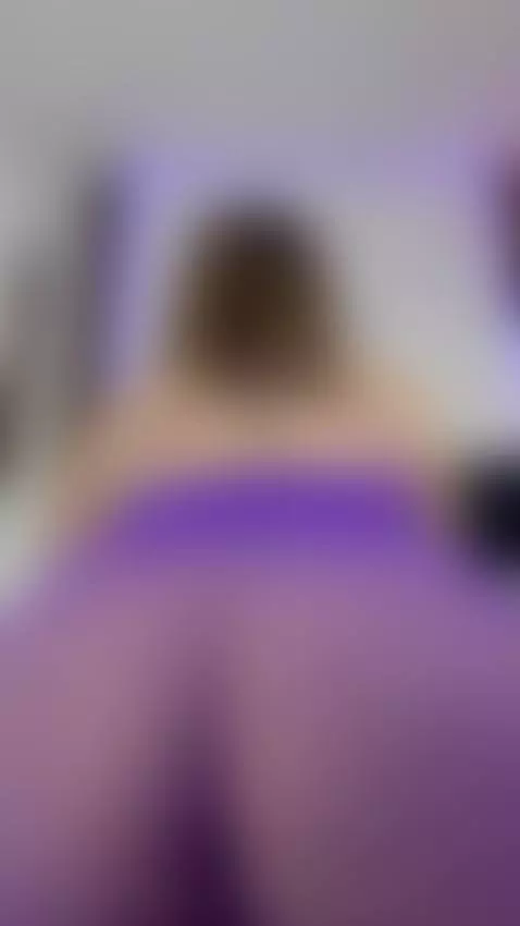 ves algo debajo de mi cama ? by coralsmith11