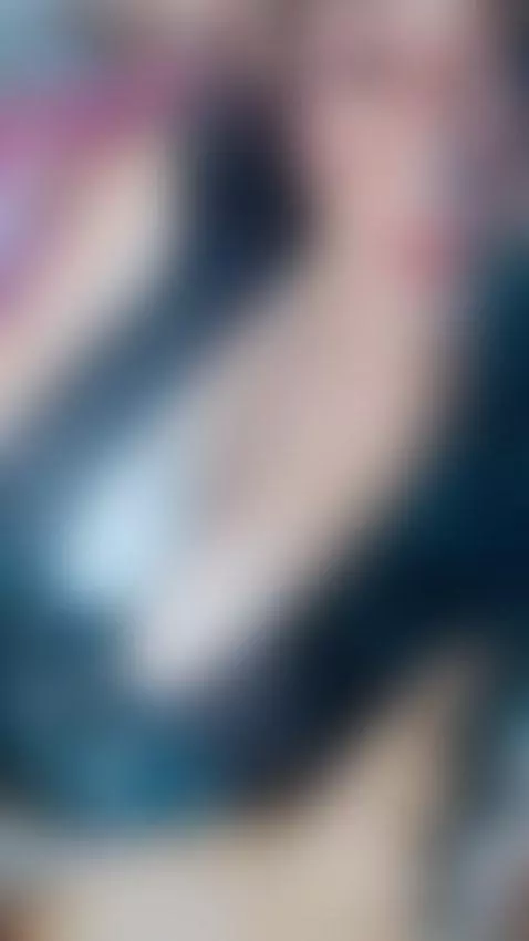 i heard you love belly, here you can see mine and my legs op... by meiko-choe