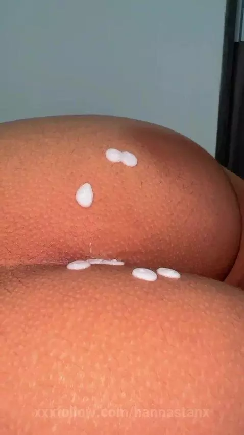 Delicious cream🍑🍼 by hannastanx