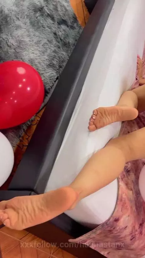 I admire the sublime elegance of my bare feet and the curvac... by hannastanx