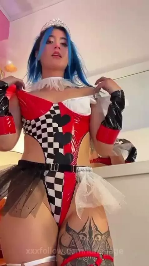 I am your horny queen of hearts that will make you milk all ... by lunapage