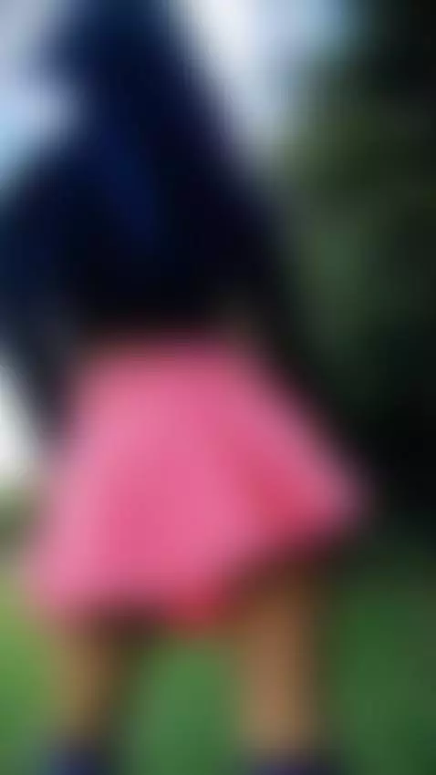 I love feeling the breeze under my skirt by lunapage