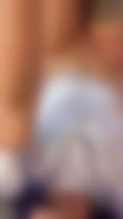 Do you want to taste my delicious pussy, I would love to see... by lunapage