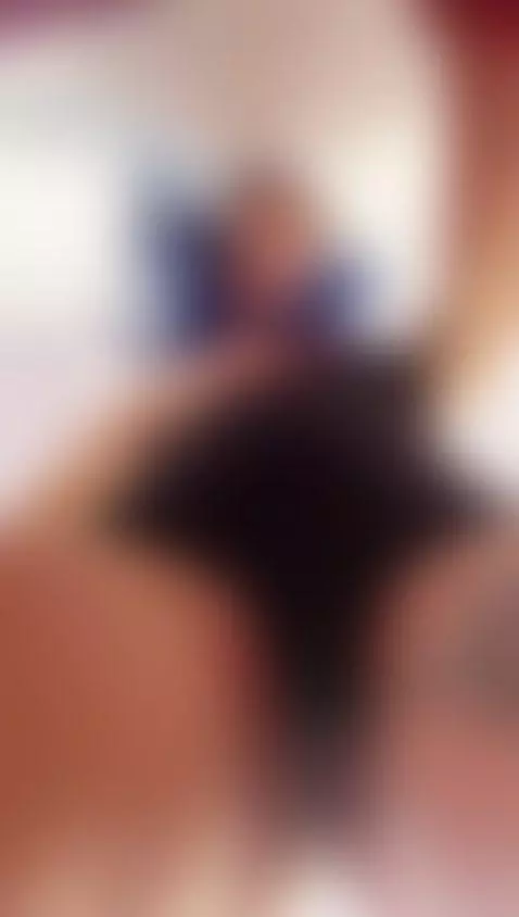 Come and let's start the weekend together, I'll wait for you... by lunapage