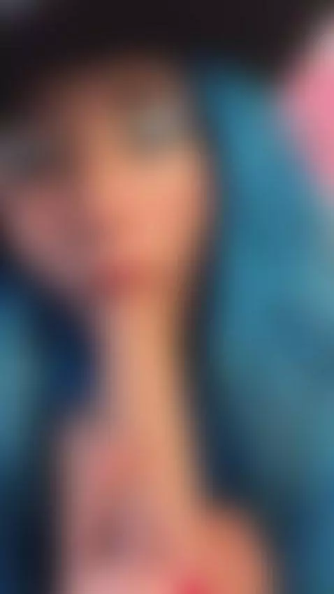 Come and celebrate Valentine's Day together. I have a little... by lunapage