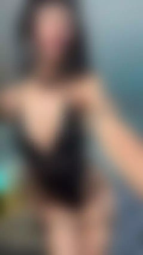 I LOVE BLACK ! 🍆🖤 by elissecinnamon