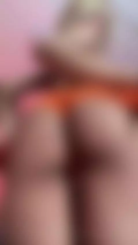 juicy big ass 🍑💕 by elissecinnamon