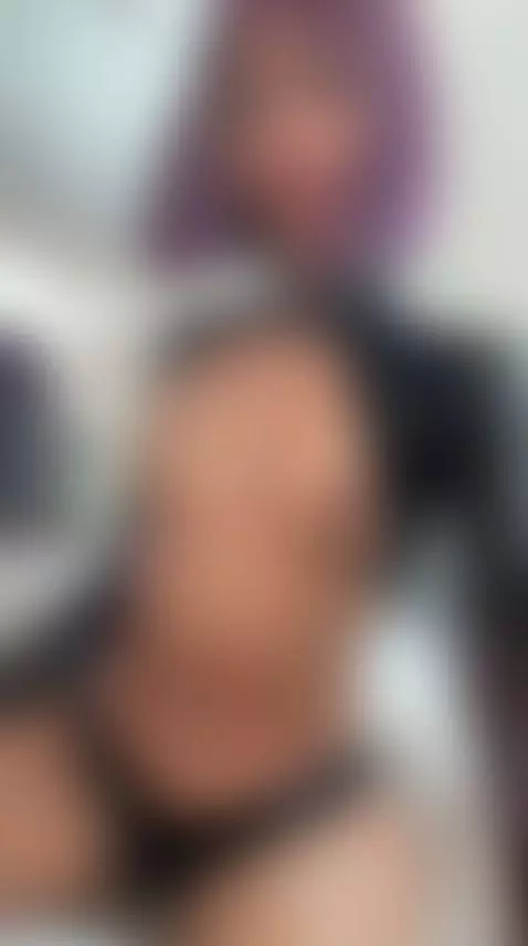 Do you like latex ? 🖤 ONLINE by elissecinnamon