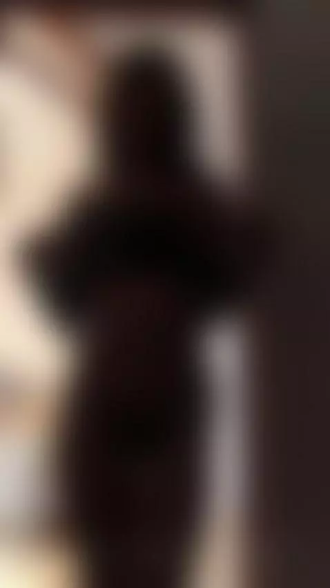 can you see me? 🫦 by elissecinnamon