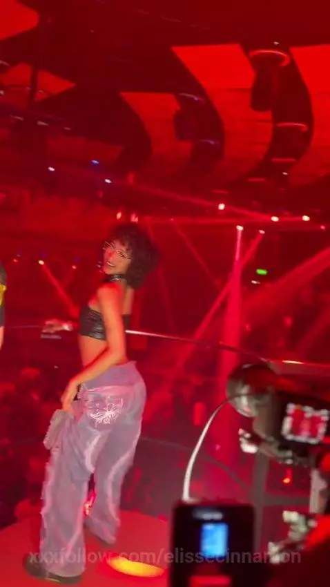 Ever seen a good girl go dirty? 🔥😈 by elissecinnamon