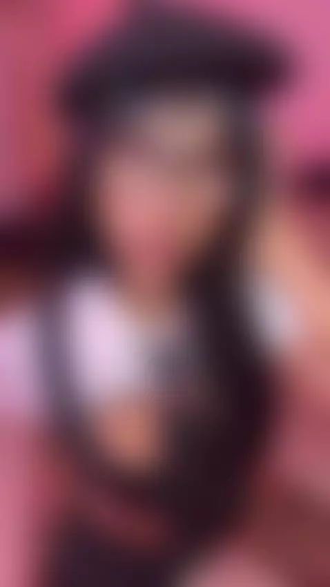 what you looking ? 💋 by elissecinnamon