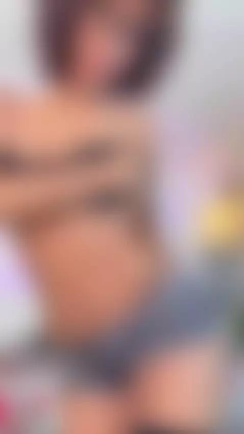 Online tonigth 💋💕 by elissecinnamon