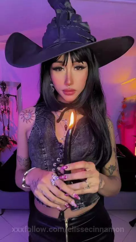 I put a spell on you 🔮 by elissecinnamon