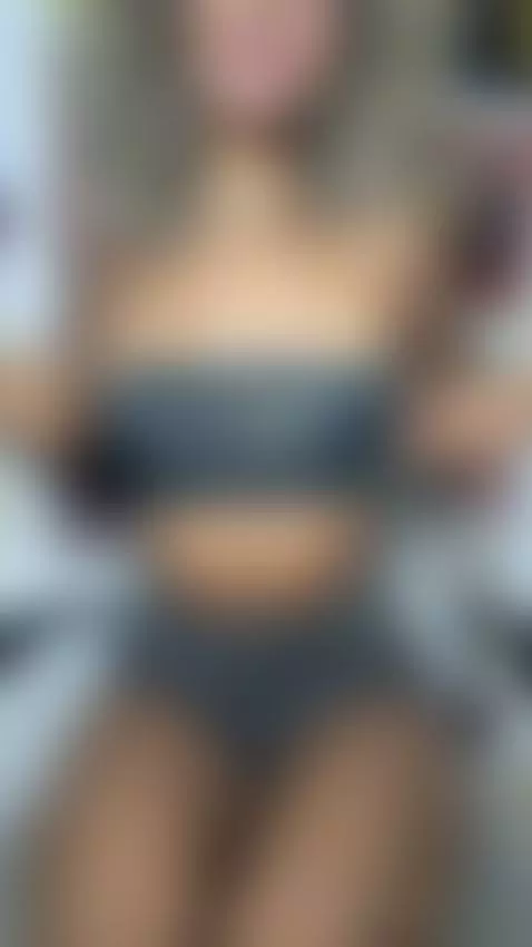 come see me online ! 💋💻 by elissecinnamon