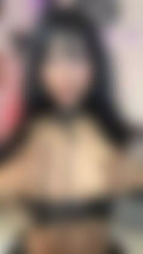 online tonight don't miss my stream   🖤✨ by elissecinnamon